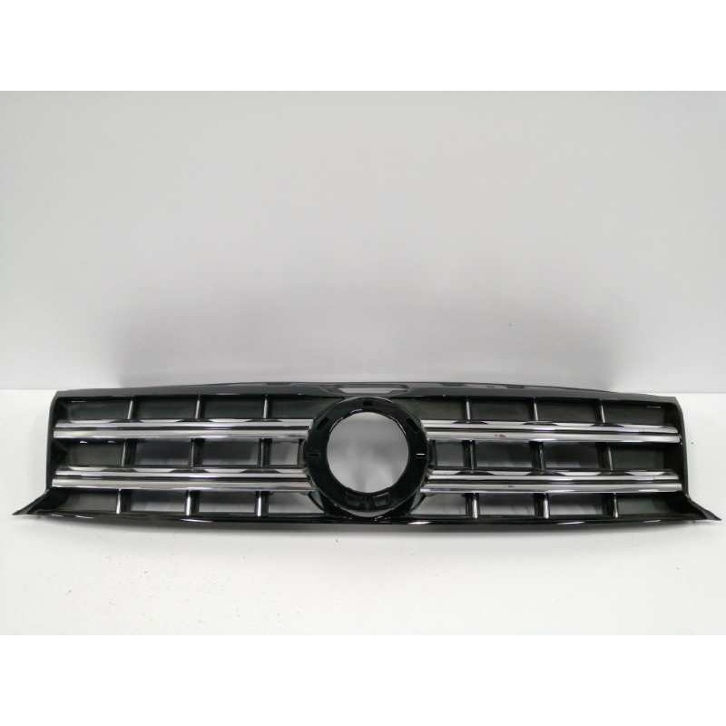 Recambio de rejilla delantera para volkswagen amarok comfortline doublecab 4motion referencia OEM IAM 2H6853651B  