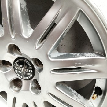 Recambio de llanta para volvo s80 berlina 2.4 diesel cat referencia OEM IAM 8672150 7JX16X49 5H 5X108