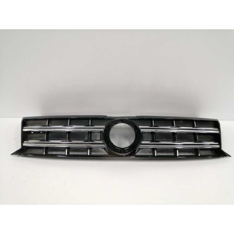 Recambio de rejilla delantera para volkswagen amarok comfortline doublecab 4motion referencia OEM IAM 2H6853651B  