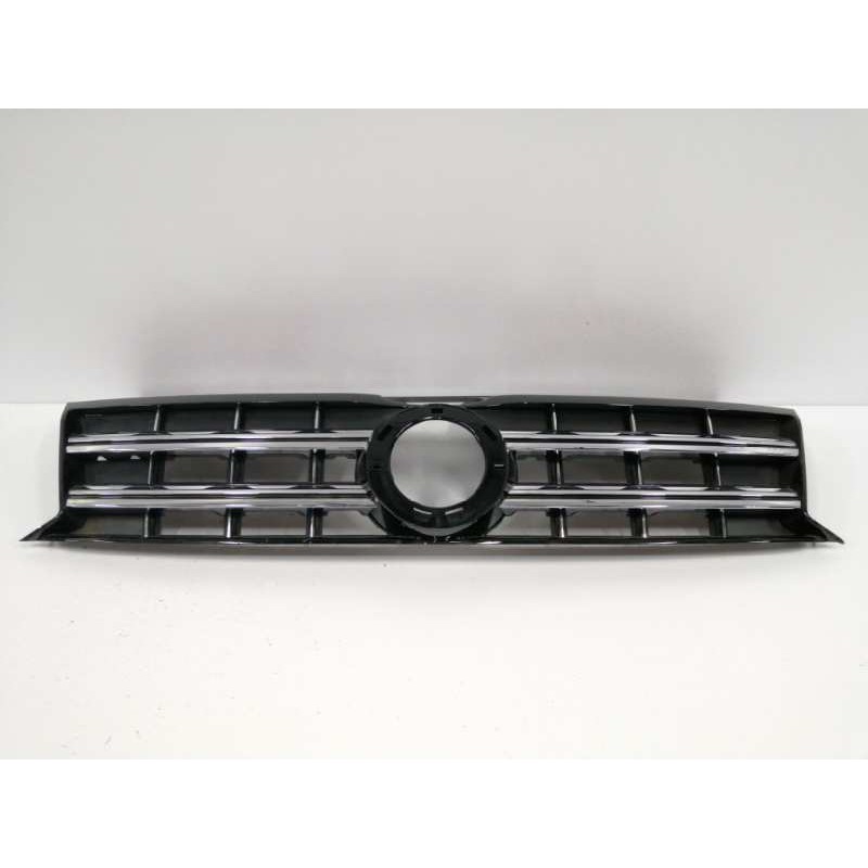 Recambio de rejilla delantera para volkswagen amarok comfortline doublecab 4motion referencia OEM IAM 2H6853651B  