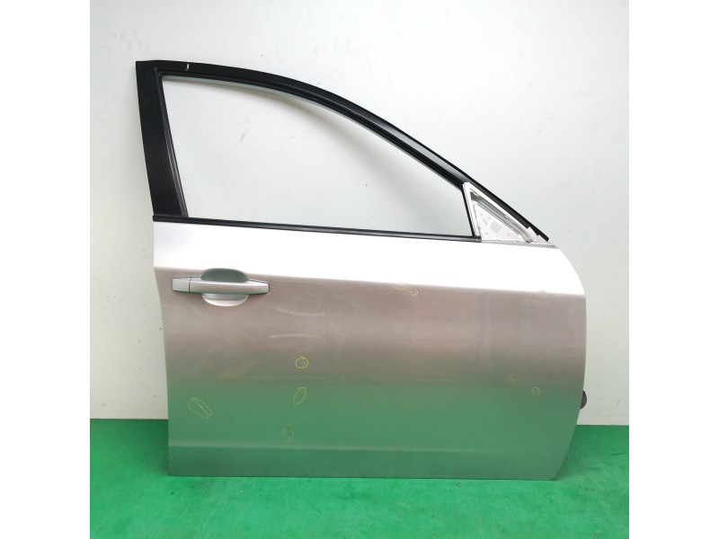 Recambio de puerta delantera derecha para subaru impreza g12 1.5 referencia OEM IAM Recambio de puerta delantera derecha para subaru impreza g12 1.5 referencia OEM IAM