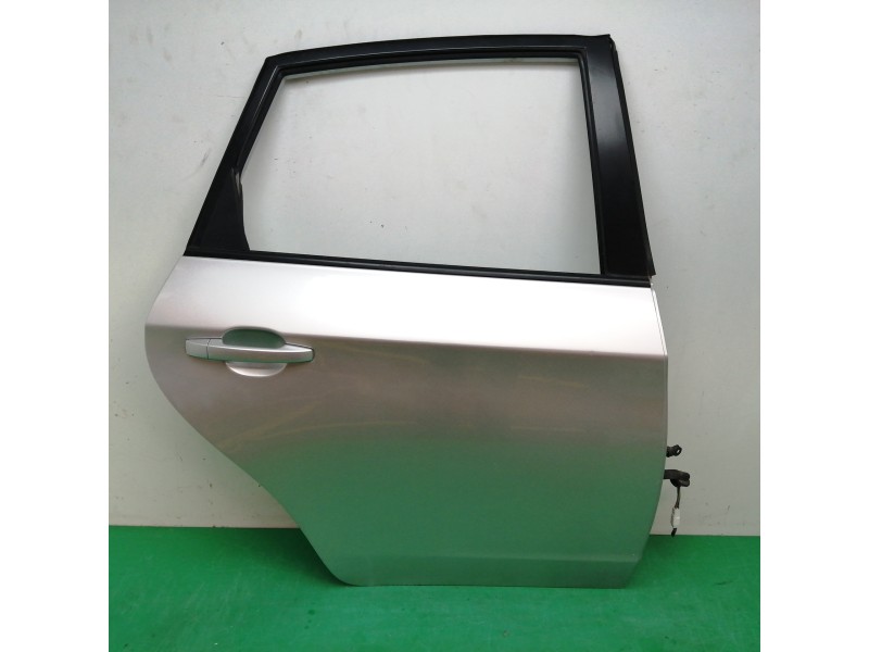 Recambio de puerta trasera derecha para subaru impreza g12 1.5 referencia OEM IAM   