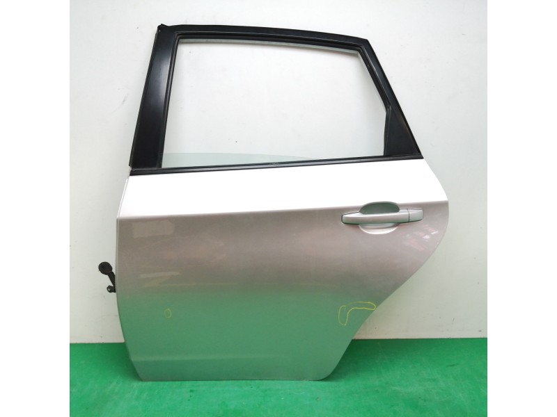 Recambio de puerta trasera izquierda para subaru impreza g12 1.5 referencia OEM IAM   