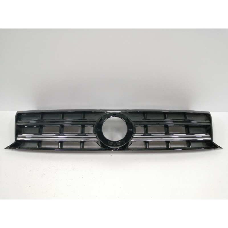 Recambio de rejilla delantera para volkswagen amarok comfortline doublecab 4motion referencia OEM IAM 2H6853651B  