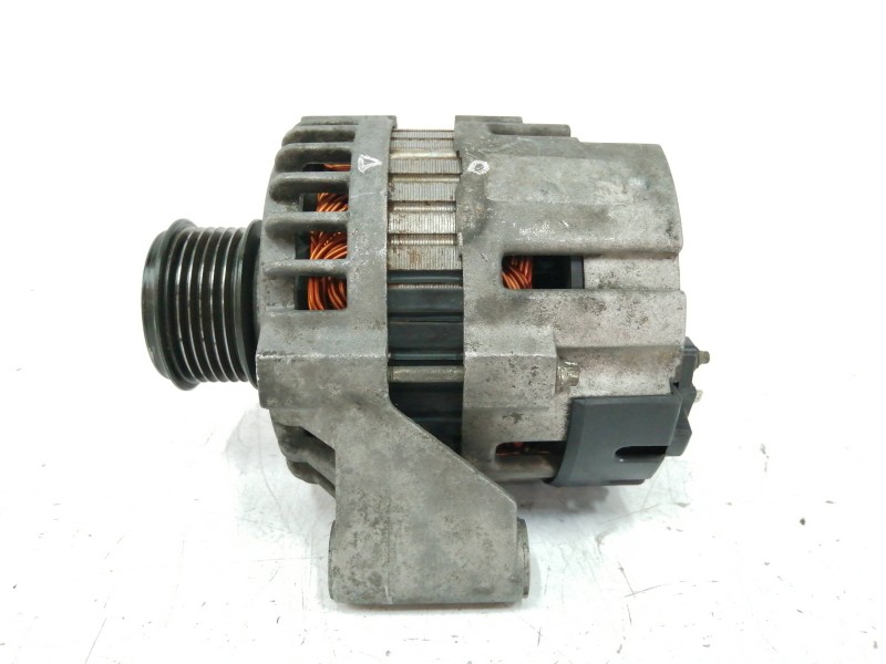 Recambio de alternador para ssangyong musso 2.9 turbodiesel cat referencia OEM IAM   