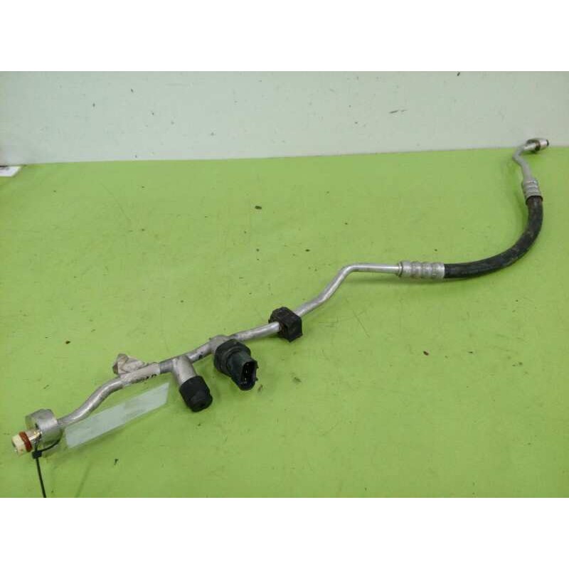 Recambio de tubos aire acondicionado para land rover discovery 4 tdv6 se referencia OEM IAM AH2219N651AB  