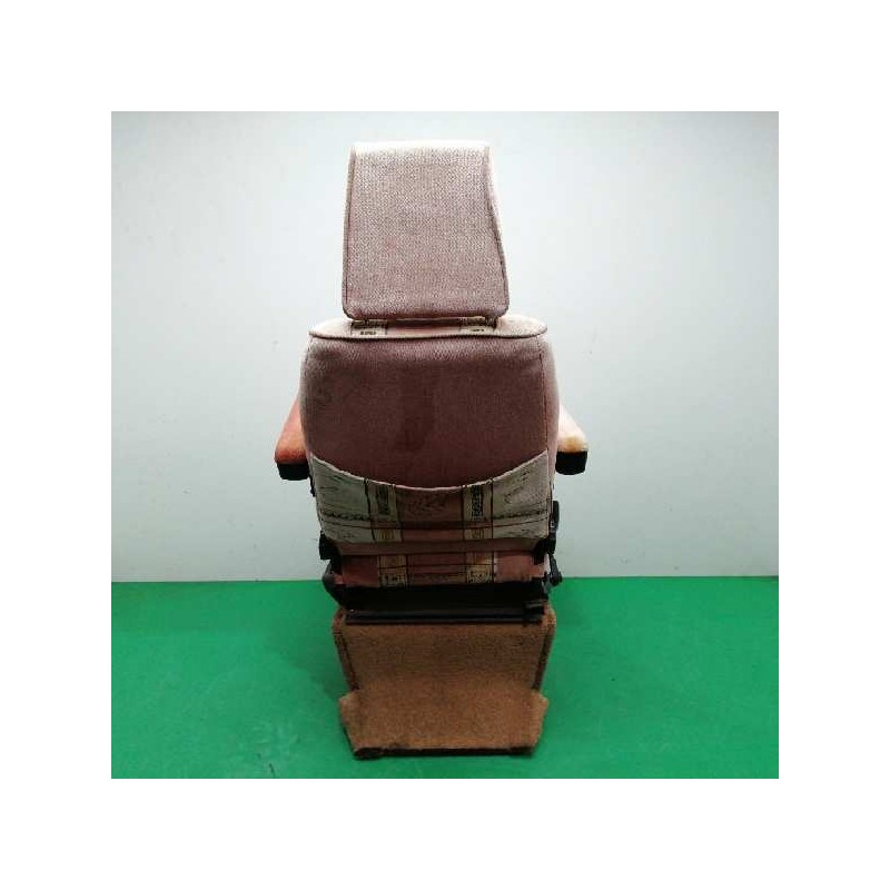 ASIENTO DELANTERO IZQUIERDO