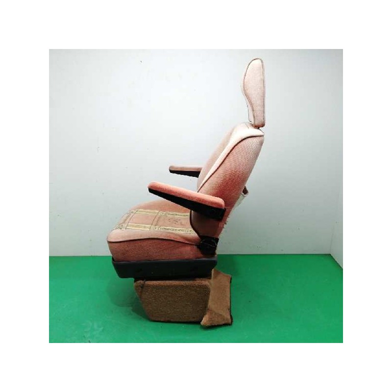 ASIENTO DELANTERO IZQUIERDO