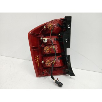 Recambio de piloto trasero derecho para kia carens iii monospace (un) 2.0 crdi 140 referencia OEM IAM 924021D010  92402100