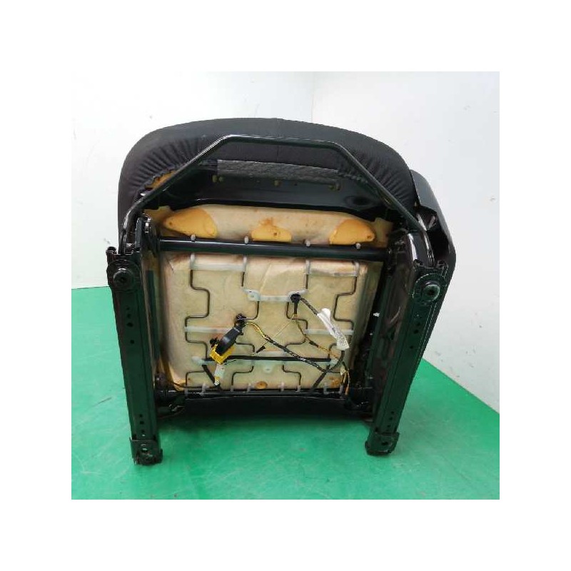 ASIENTO DELANTERO IZQUIERDO OBSERVAR FOTOS