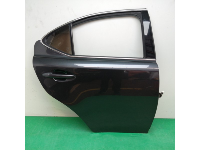 Recambio de puerta trasera derecha para lexus is200 (ds2/is2) 2.2 d-cat referencia OEM IAM  OBSERVAR FOTOS 