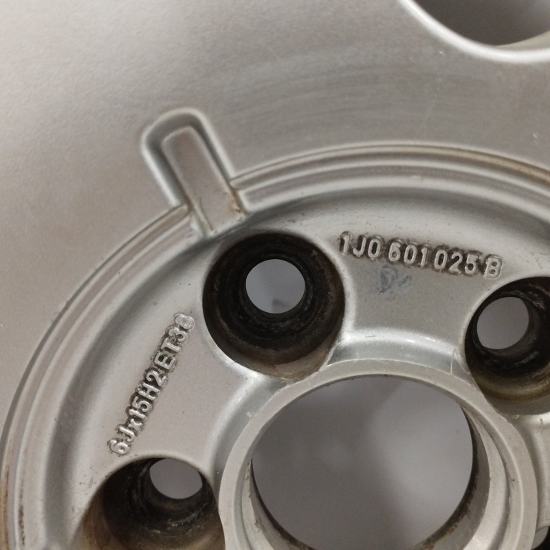 LLANTA 6JX15H2 ET38 5H 5X100 5