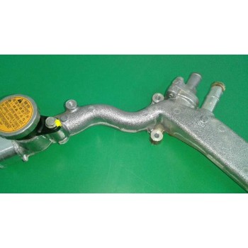 Recambio de tubo para subaru xv (gt) 2.0 i awd (gt7) referencia OEM IAM  REPARTIDOR REFRIGERANTE CON ALOJAMIENTO TERMOSTATO 