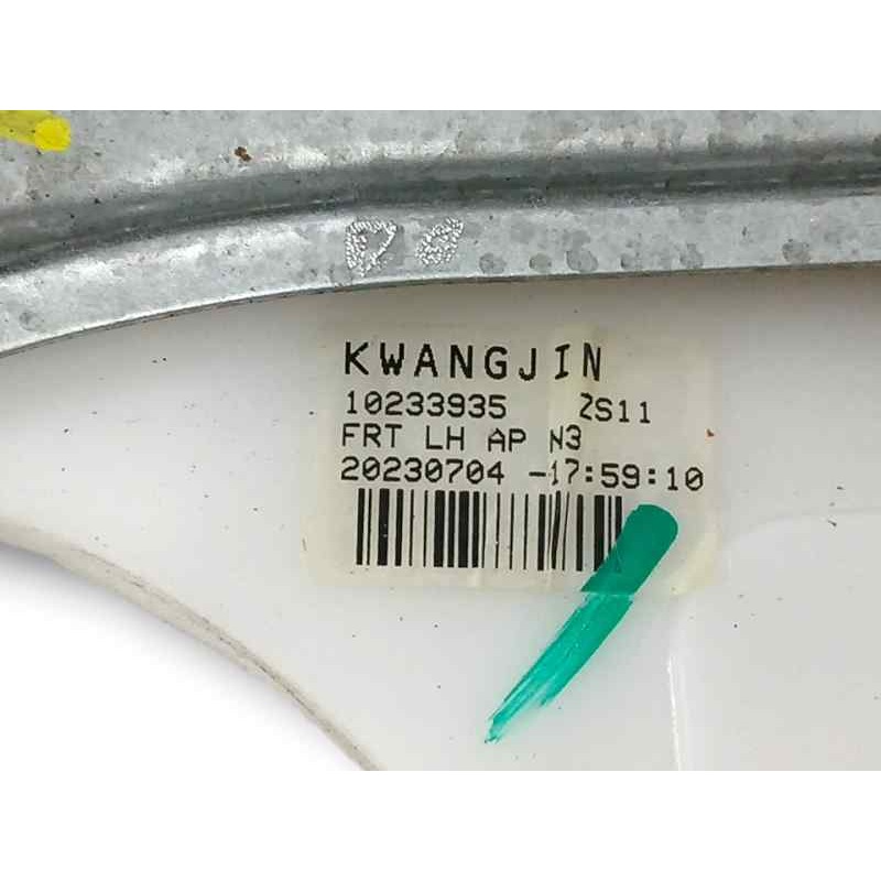 ELEVALUNAS DELANTERO IZQUIERDO