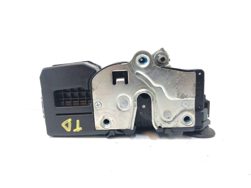 Recambio de cerradura puerta trasera derecha para chevrolet captiva 2.0 diesel cat referencia OEM IAM   