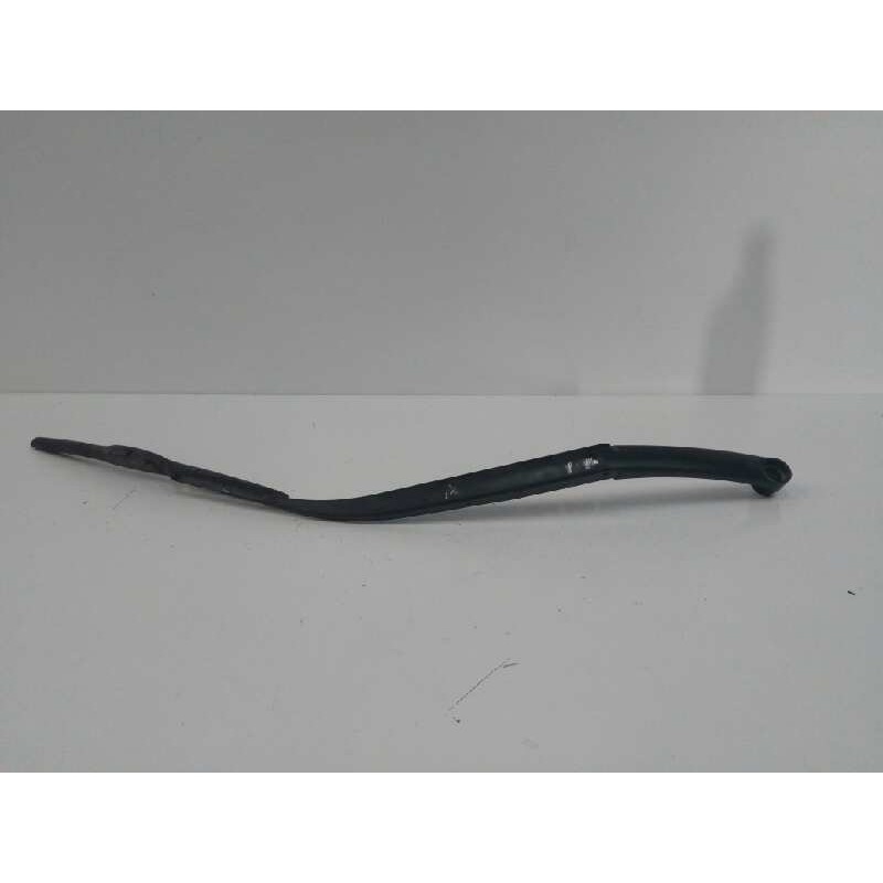 Recambio de brazo limpia delantero derecho para kia rio iii (ub) 1.1 crdi referencia OEM IAM   