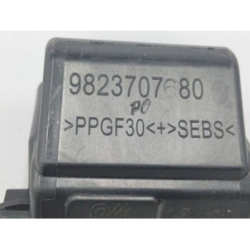 Recambio de tapa exterior combustible para peugeot 3008 ii suv (mc_, mr_, mj_, m4_) hybrid referencia OEM IAM 9823707680  