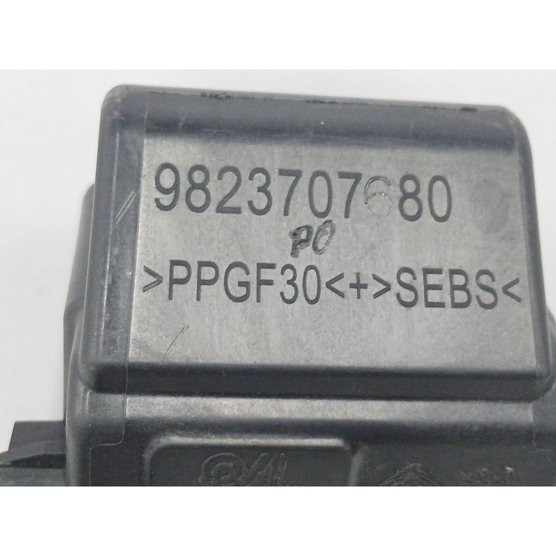 TAPA EXTERIOR COMBUSTIBLE