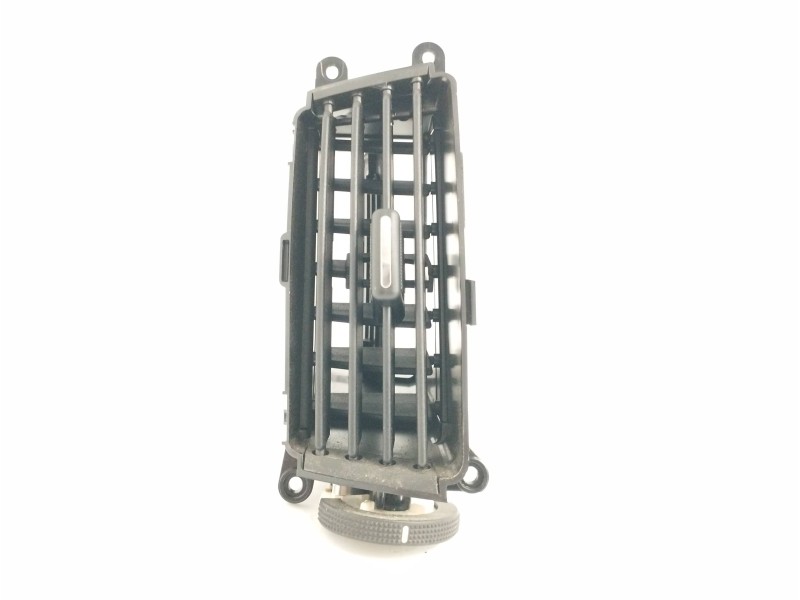 Recambio de rejilla aireadora para hyundai i30 1.4 cat referencia OEM IAM 974102R000 CENTRAL IZQUIERDA 