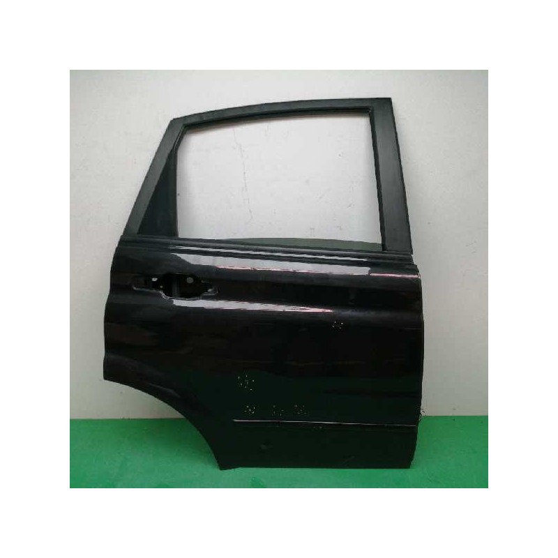 Recambio de puerta trasera derecha para ssangyong actyon i 200 xdi 4wd referencia OEM IAM 6302131000  