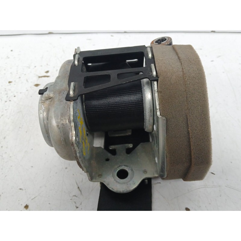 CINTURON SEGURIDAD TRASERO DERECHO