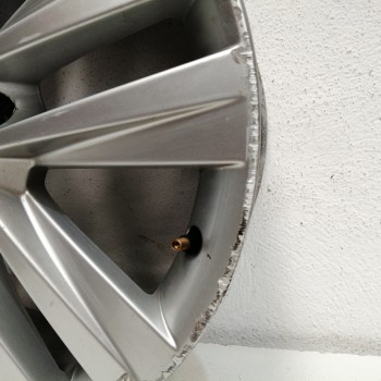 Recambio de llanta para seat leon st (5f8) 2.0 tdi referencia OEM IAM 5F0601025M 7JX17H2 ET42 5H 5X110