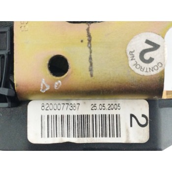 Recambio de cinturon seguridad trasero derecho para renault megane ii coupe/cabrio 1.6 16v referencia OEM IAM 8200077387  