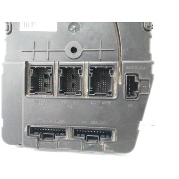 Recambio de caja reles / fusibles para renault megane ii berlina 3p 1.6 16v referencia OEM IAM 8200525384 S11840C150D 