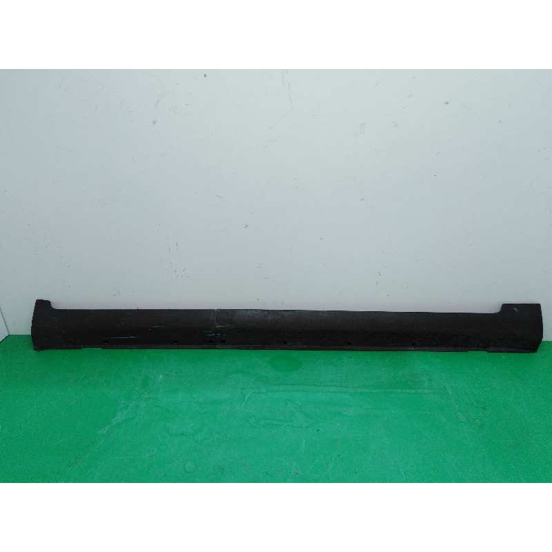 Recambio de faldon lateral para chevrolet captiva 2.0 diesel cat referencia OEM IAM 96804212 DERECHO 