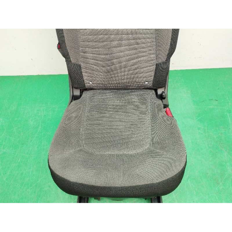 ASIENTOS TRASERO DERECHO