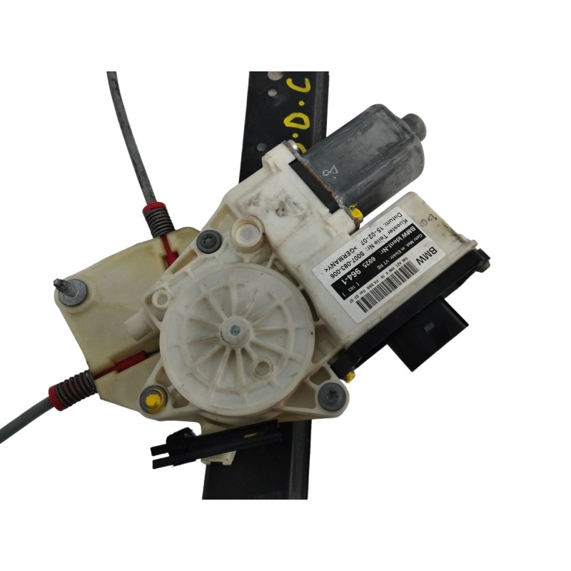 ELEVALUNAS DELANTERO DERECHO