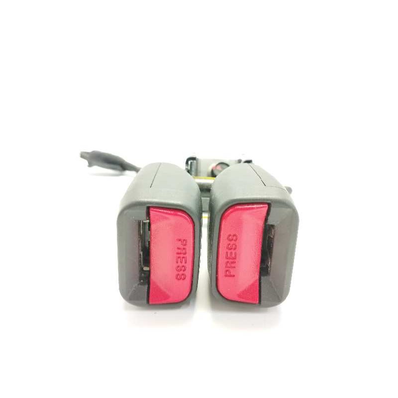 Recambio de enganche cinturon izquierdo para kia sportage iii (sl) 1.7 crdi referencia OEM IAM 898303U200W TRASERO 898303U200WK