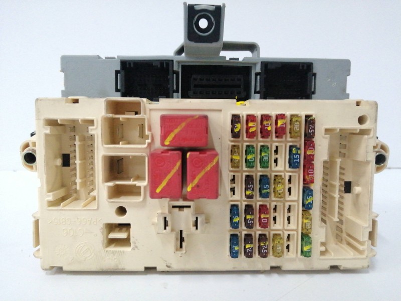 Recambio de caja reles / fusibles para fiat stilo (192) 1.9 jtd cat referencia OEM IAM 46797609  