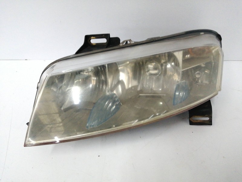 Recambio de faro izquierdo para fiat stilo (192) 1.9 jtd cat referencia OEM IAM SX40790748 SX40795748 