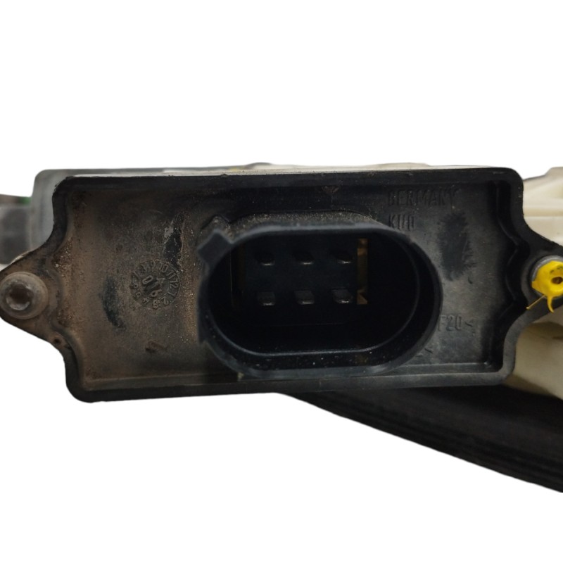 ELEVALUNAS DELANTERO IZQUIERDO