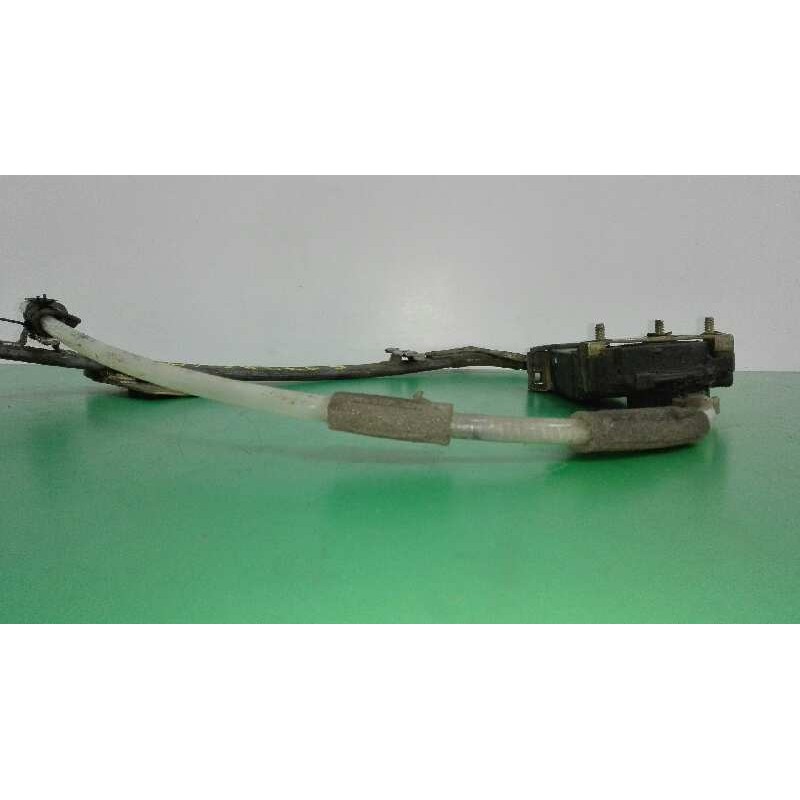 ELEVALUNAS DELANTERO DERECHO