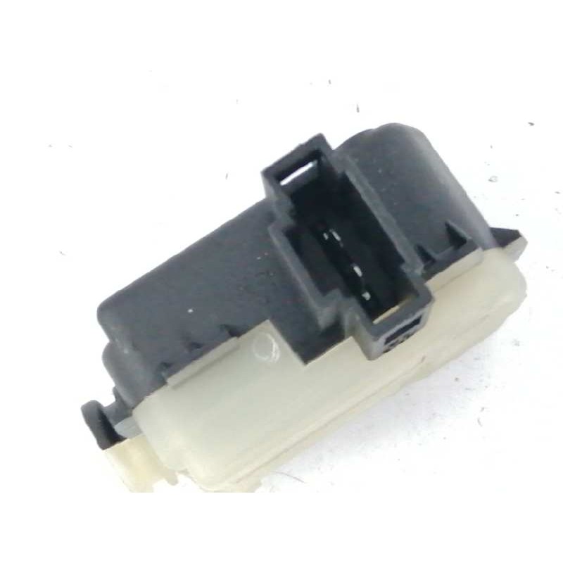 MOTOR CIERRE CENTRALIZADO MALETERO / PORTON