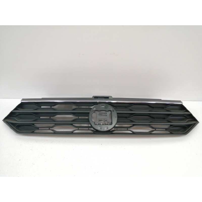 Recambio de rejilla delantera para volkswagen t-roc advance referencia OEM IAM 2GA853651E  