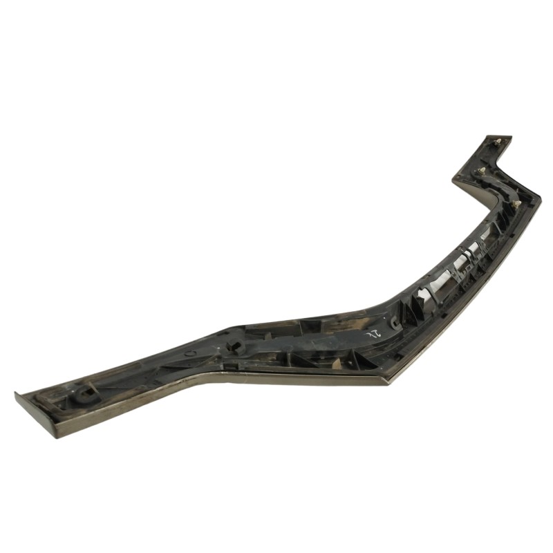 MOLDURA DE MALETERO PORTON