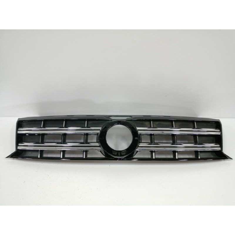 Recambio de rejilla delantera para volkswagen amarok comfortline doublecab 4motion referencia OEM IAM 2H6853651B  