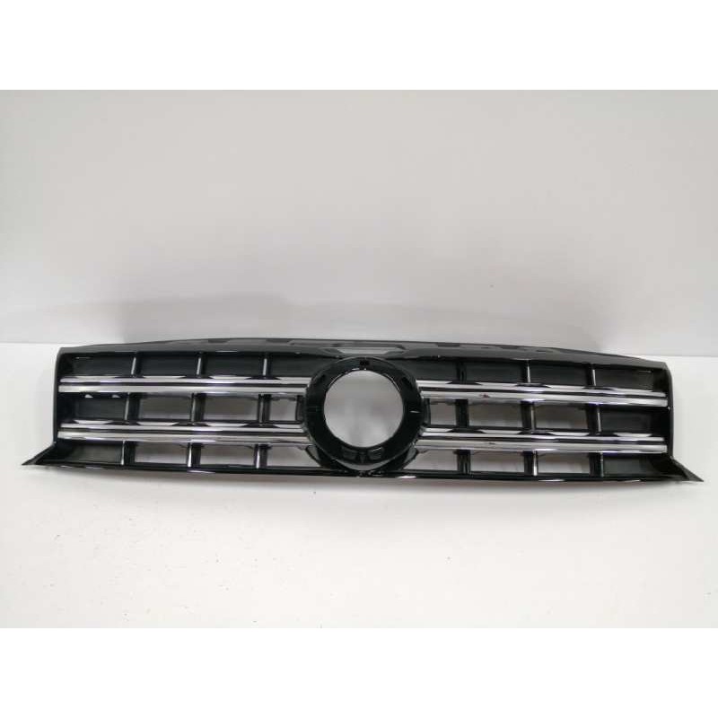 Recambio de rejilla delantera para volkswagen amarok comfortline doublecab 4motion referencia OEM IAM 2H6853651B  