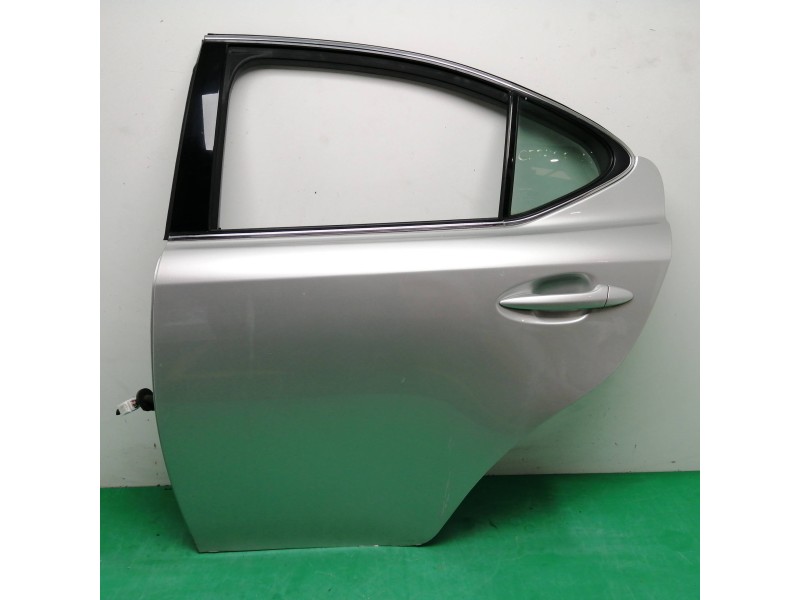 Recambio de puerta trasera izquierda para lexus is200 (ds2/is2) 2.2 d-cat referencia OEM IAM  OBSERVAR FOTOS 