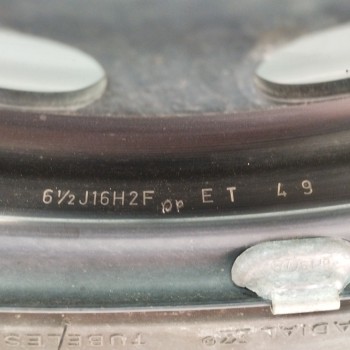 Recambio de neumatico repuesto para renault megane ii classic berlina confort dynamique referencia OEM IAM  6,5J16H2F ET49 