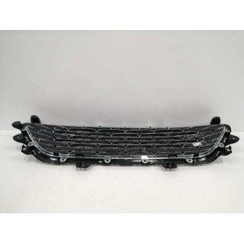 Recambio de rejilla delantera para ford kuga (cbs) referencia OEM IAM LV4B8150U CROMADO 