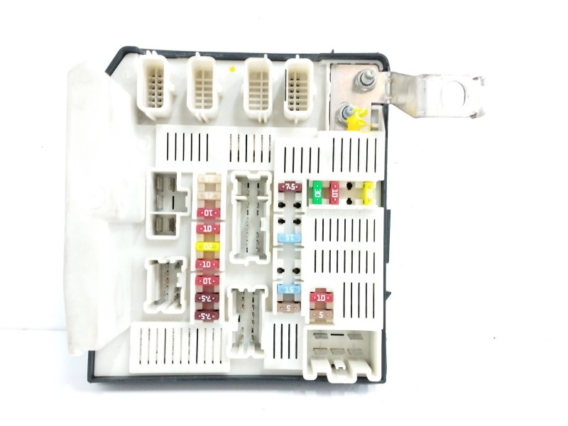 Recambio de caja reles / fusibles para renault megane ii coupe/cabrio 1.6 16v referencia OEM IAM 8200481867  