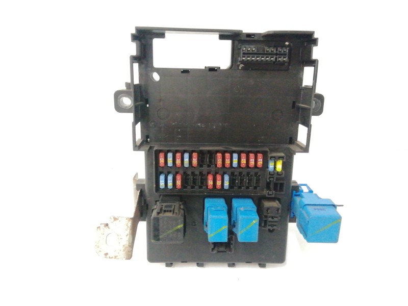 Recambio de caja reles / fusibles para nissan terrano/terrano.ii (r20) 2.7 turbodiesel referencia OEM IAM   