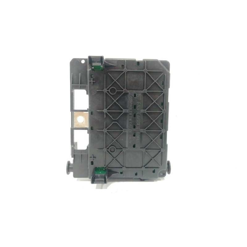 CAJA RELES / FUSIBLES T118470002