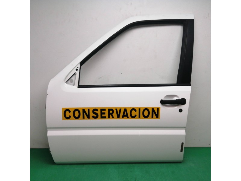 Recambio de puerta delantera izquierda para nissan terrano/terrano.ii (r20) 2.7 turbodiesel referencia OEM IAM Recambio de puerta delantera izquierda para nissan terrano/terrano.ii (r20) 2.7 turbodiesel referencia OEM IAM
