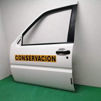 Recambio de puerta delantera izquierda para nissan terrano/terrano.ii (r20) 2.7 turbodiesel referencia OEM IAM   