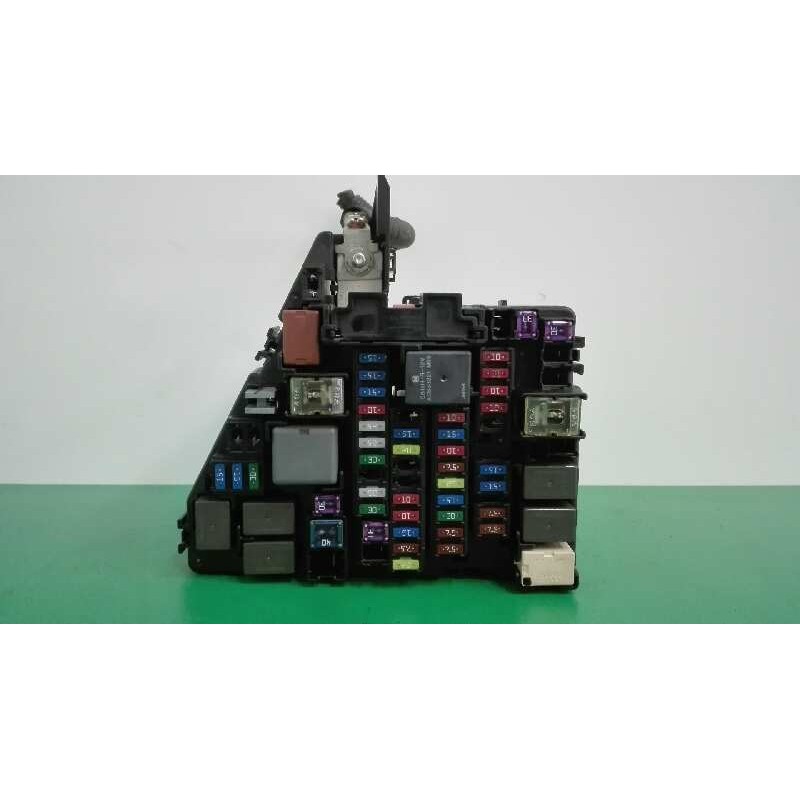 Recambio de caja reles / fusibles para subaru xv (gt) 2.0 i awd (gt7) referencia OEM IAM MB008901B  